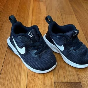 Nike boys sneakers